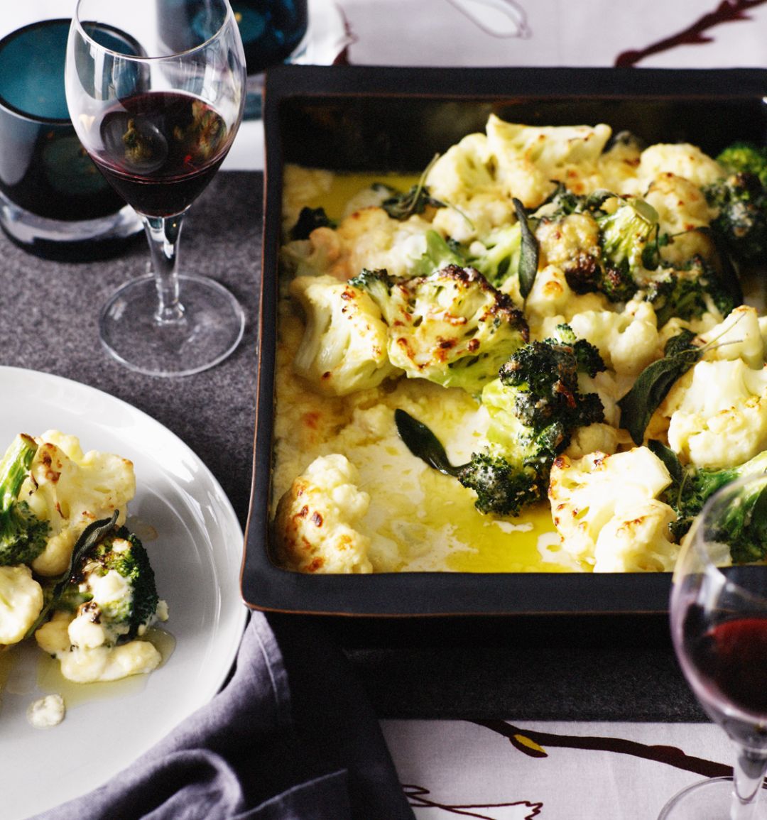 Cauliflower and broccoli gratin with sage 