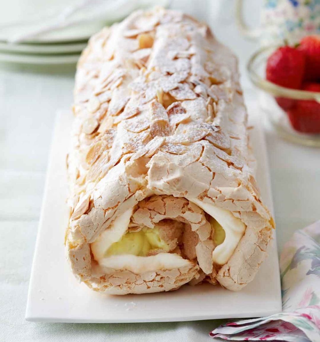 Lemon meringue roulade