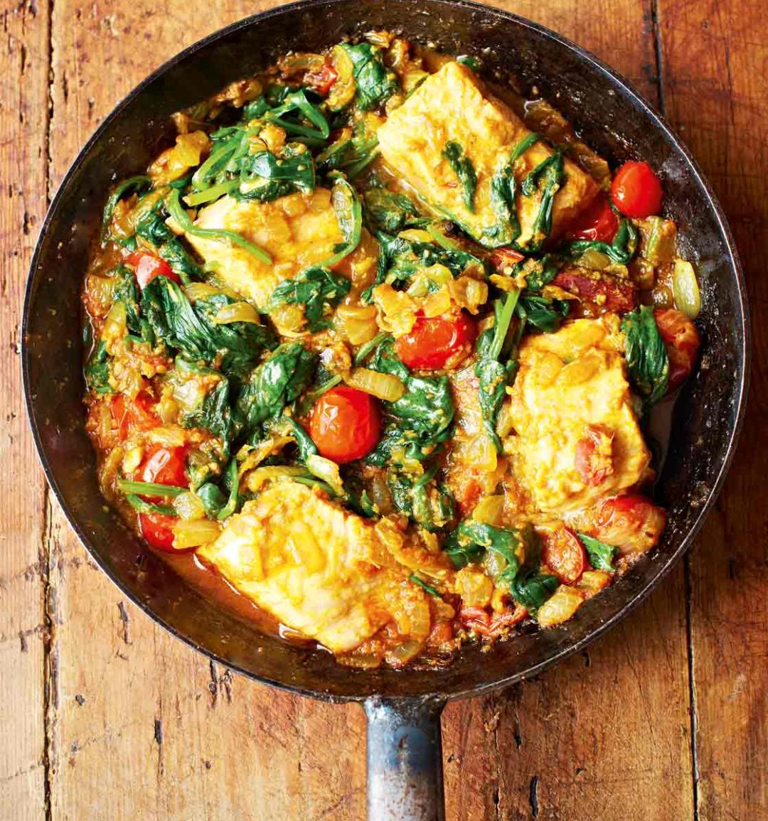 Salmon and spinach curry