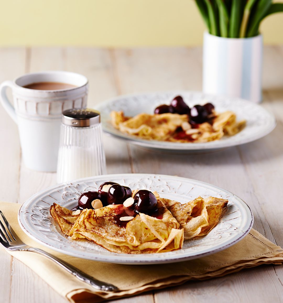 Cherry bakewell pancakes 