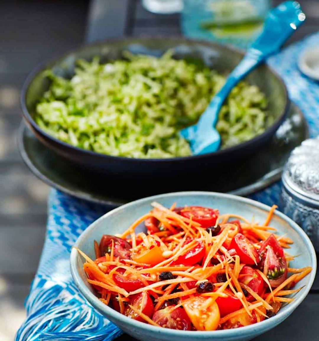 Tomato and carrot salad with pine nuts and raisins