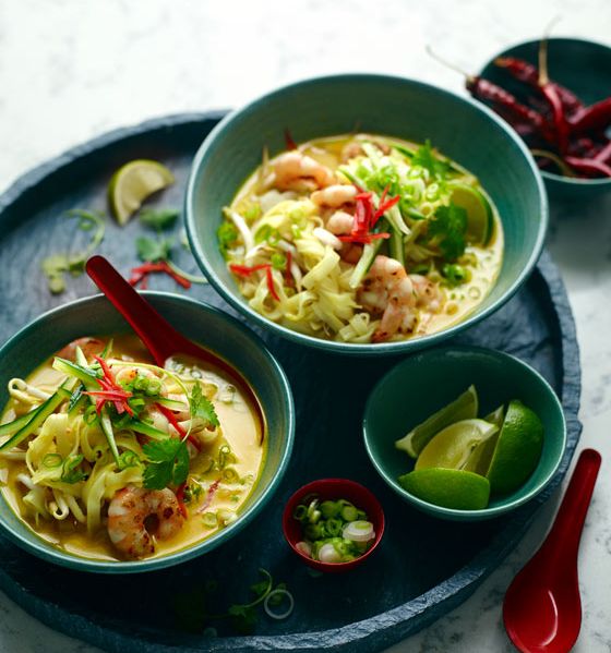 Singapore-style prawn laksa