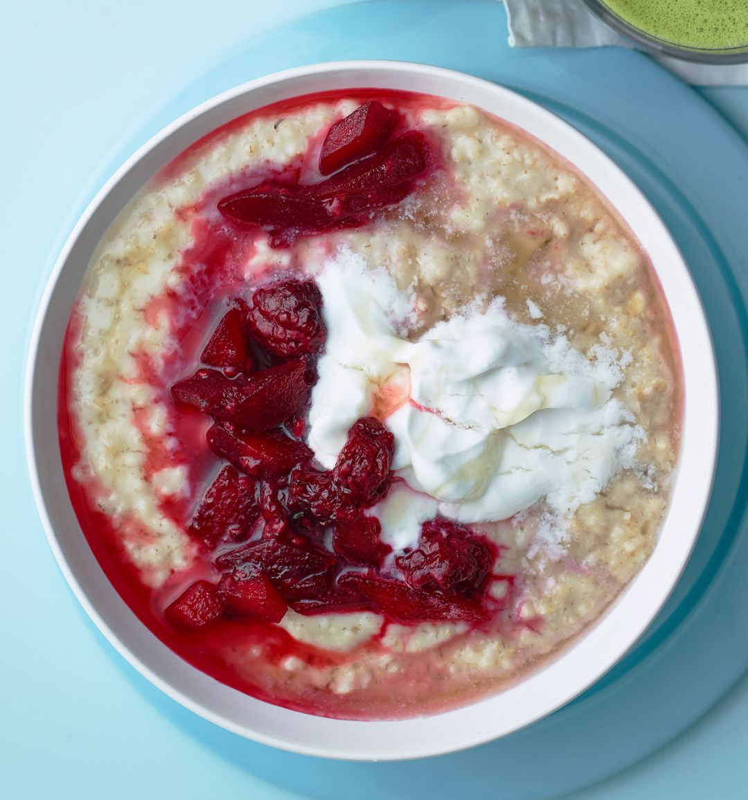 Porridge with blackberry-apple compote and coconut yogurt