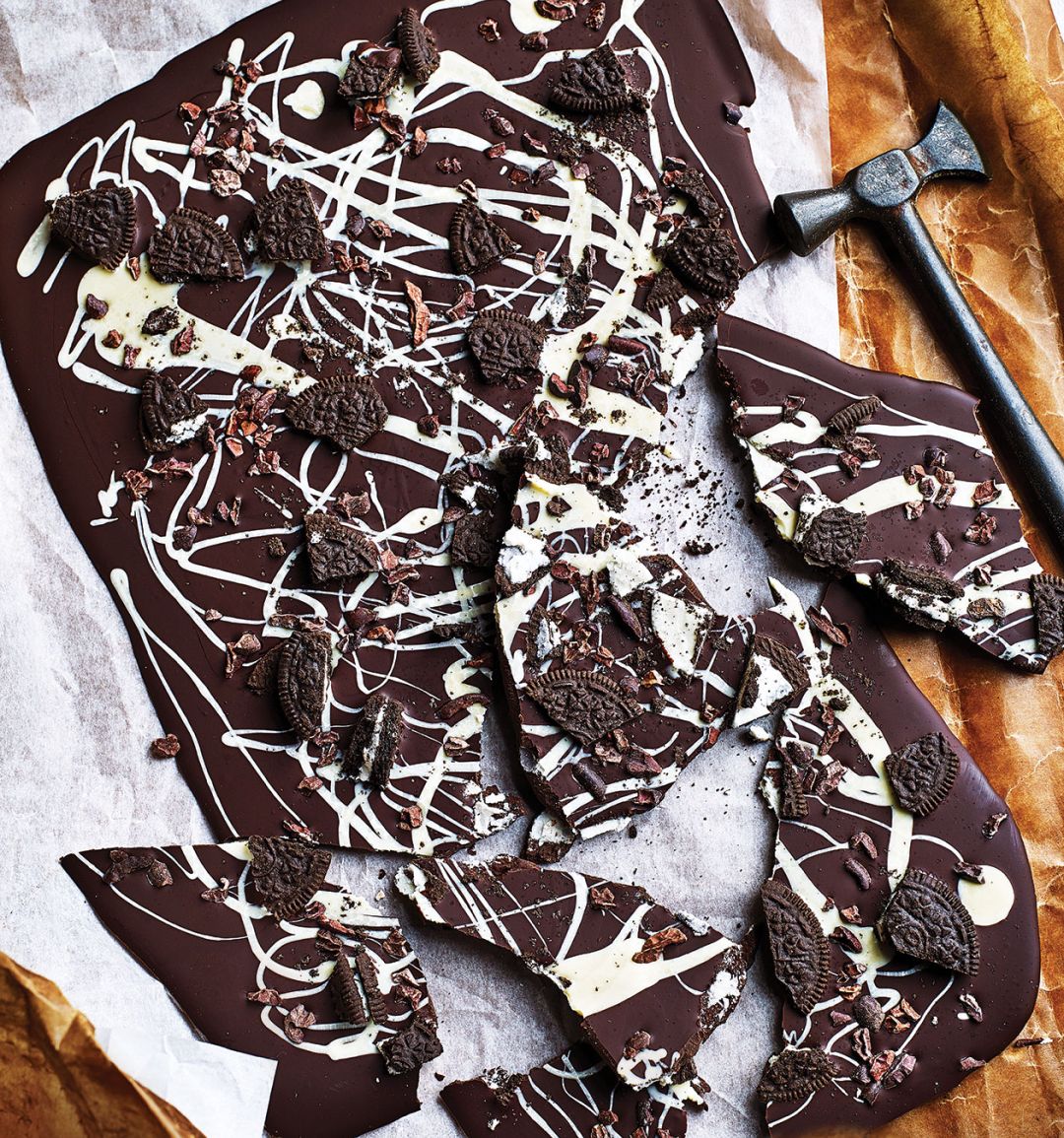 Cookies and cream chocolate bark