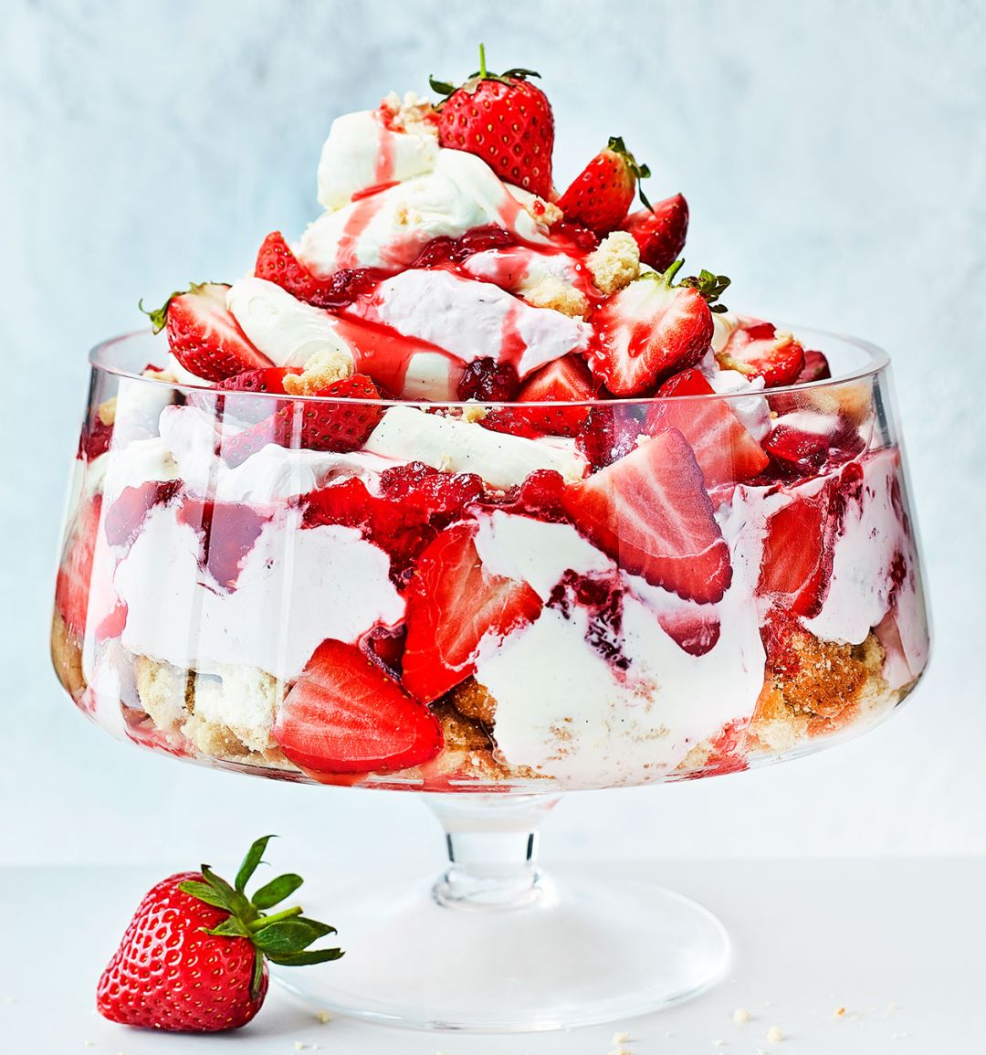 Strawberry cheesecake bowl