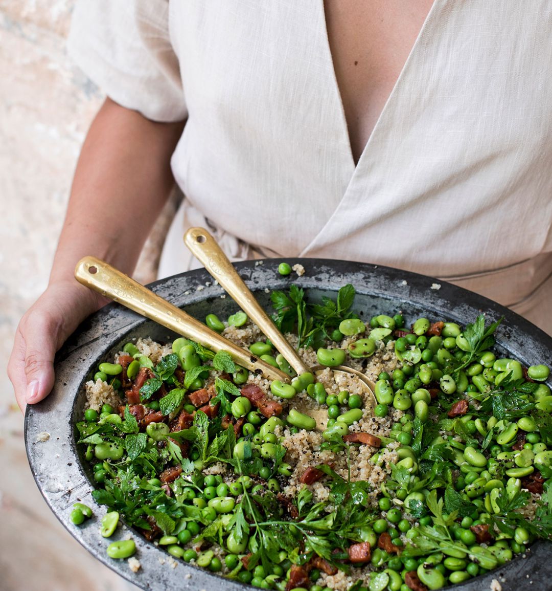 Quinoa salad with pancetta, broad beans and peas