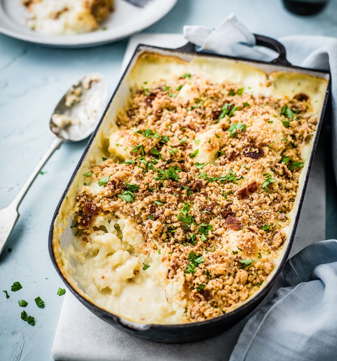 Bacon crumble cauliflower cheese