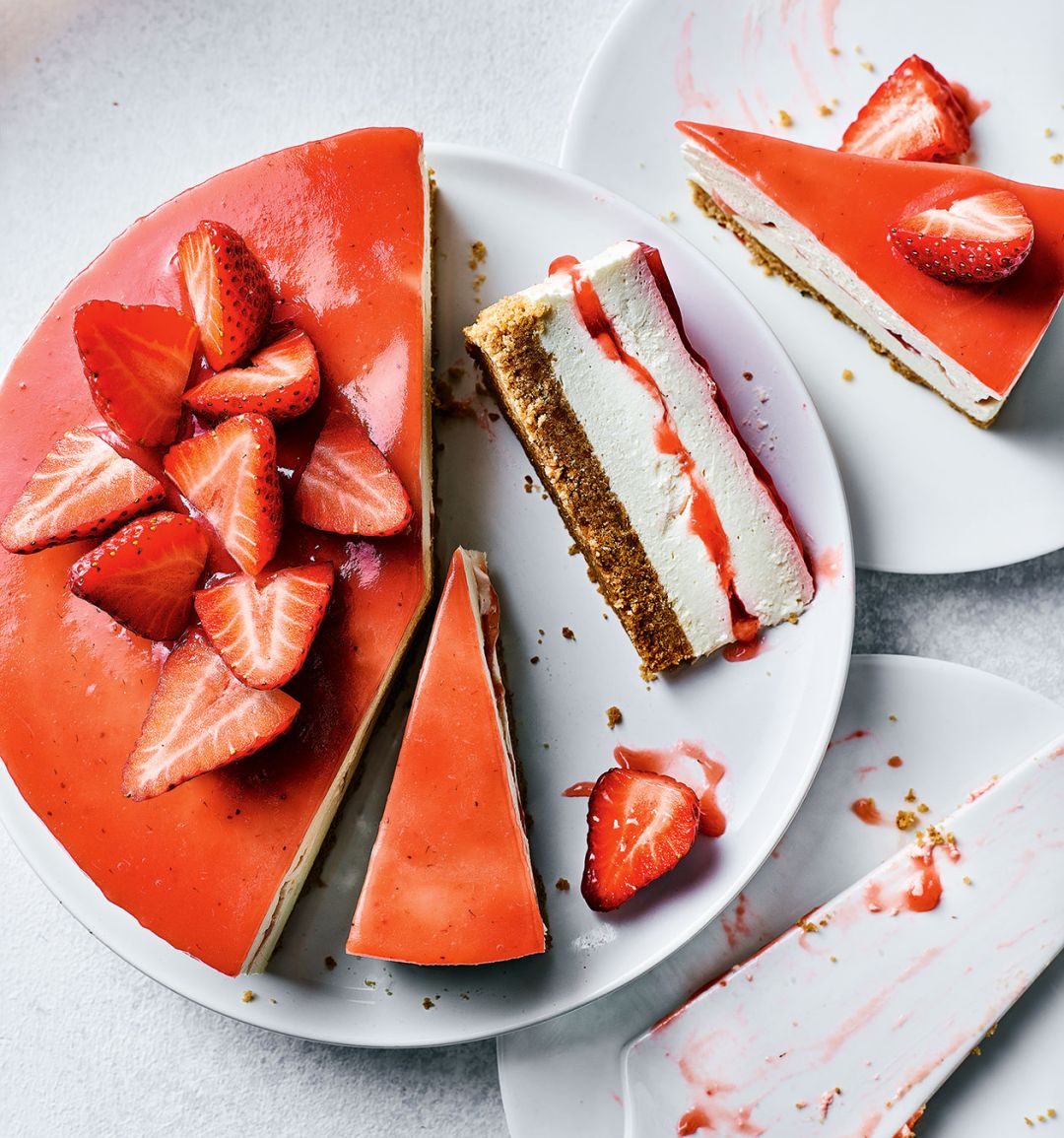 Strawberry and elderflower no-bake cheesecake