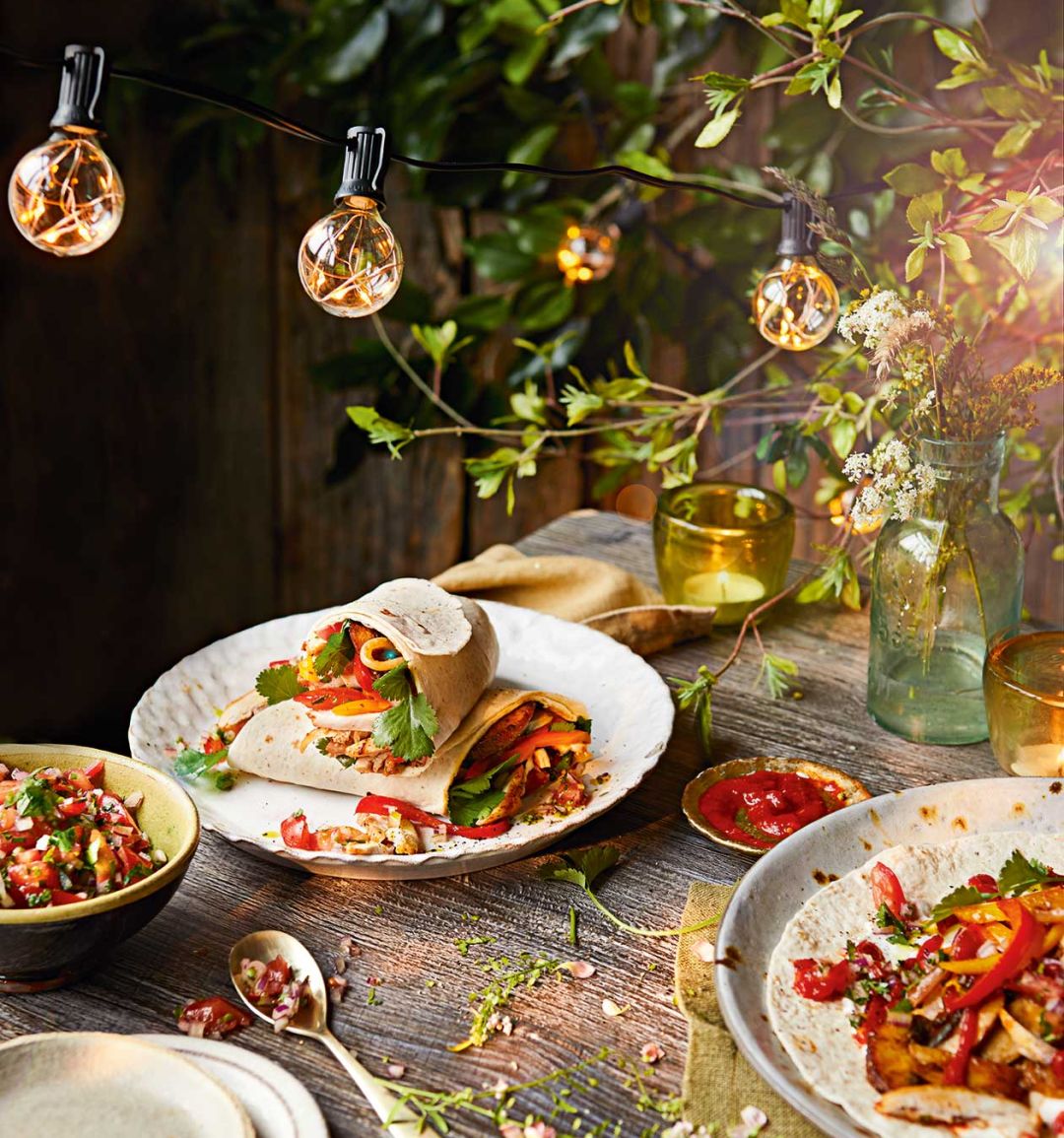 BBQ chicken fajitas with pico de gallo  