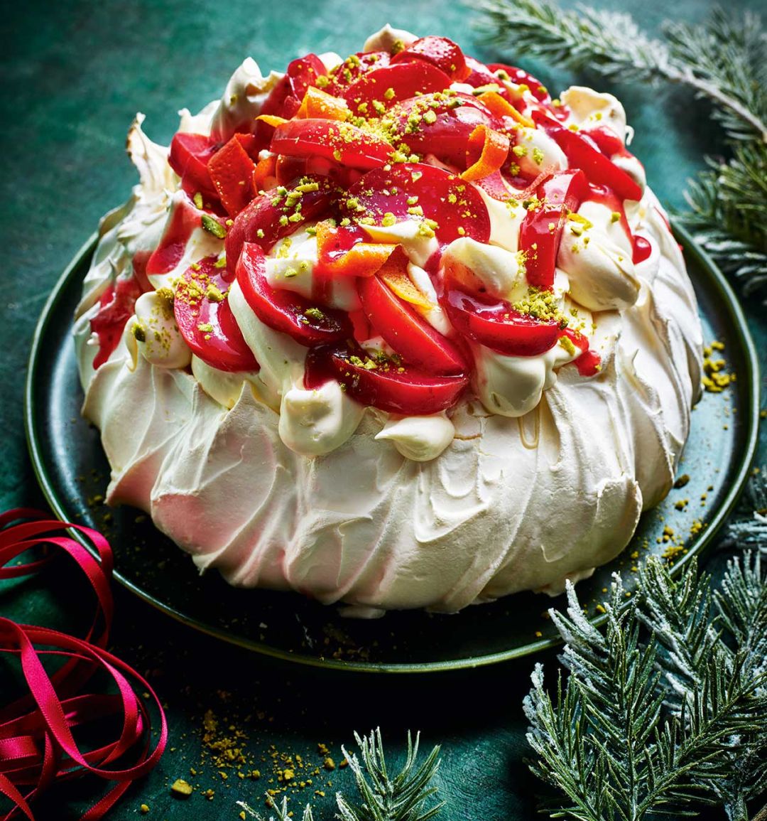 Sugar plum pavlova