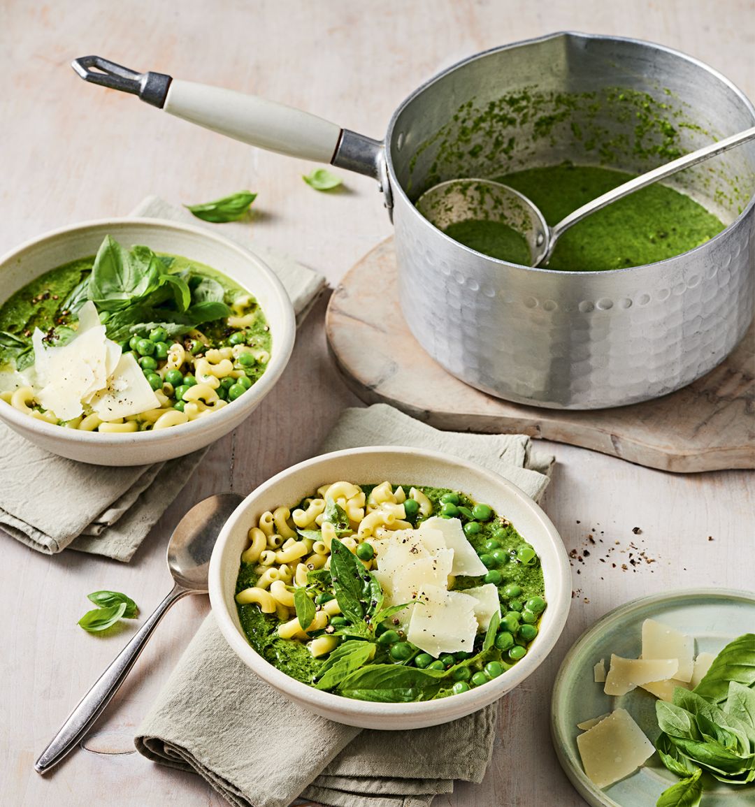 'Pesto' pasta soup