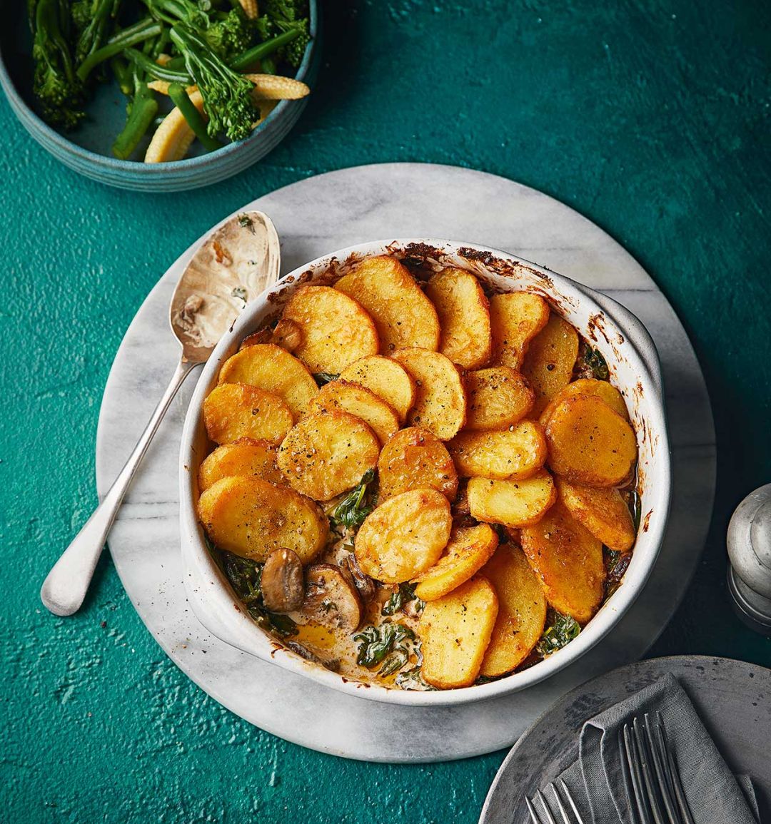 Creamy spinach and mushroom pie