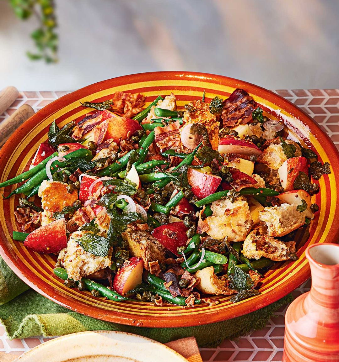 Nectarine and pancetta salad with crispy capers 