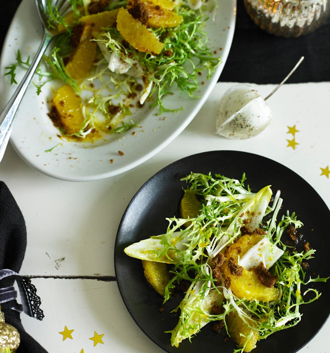 Chicory, gingerbread and orange salad