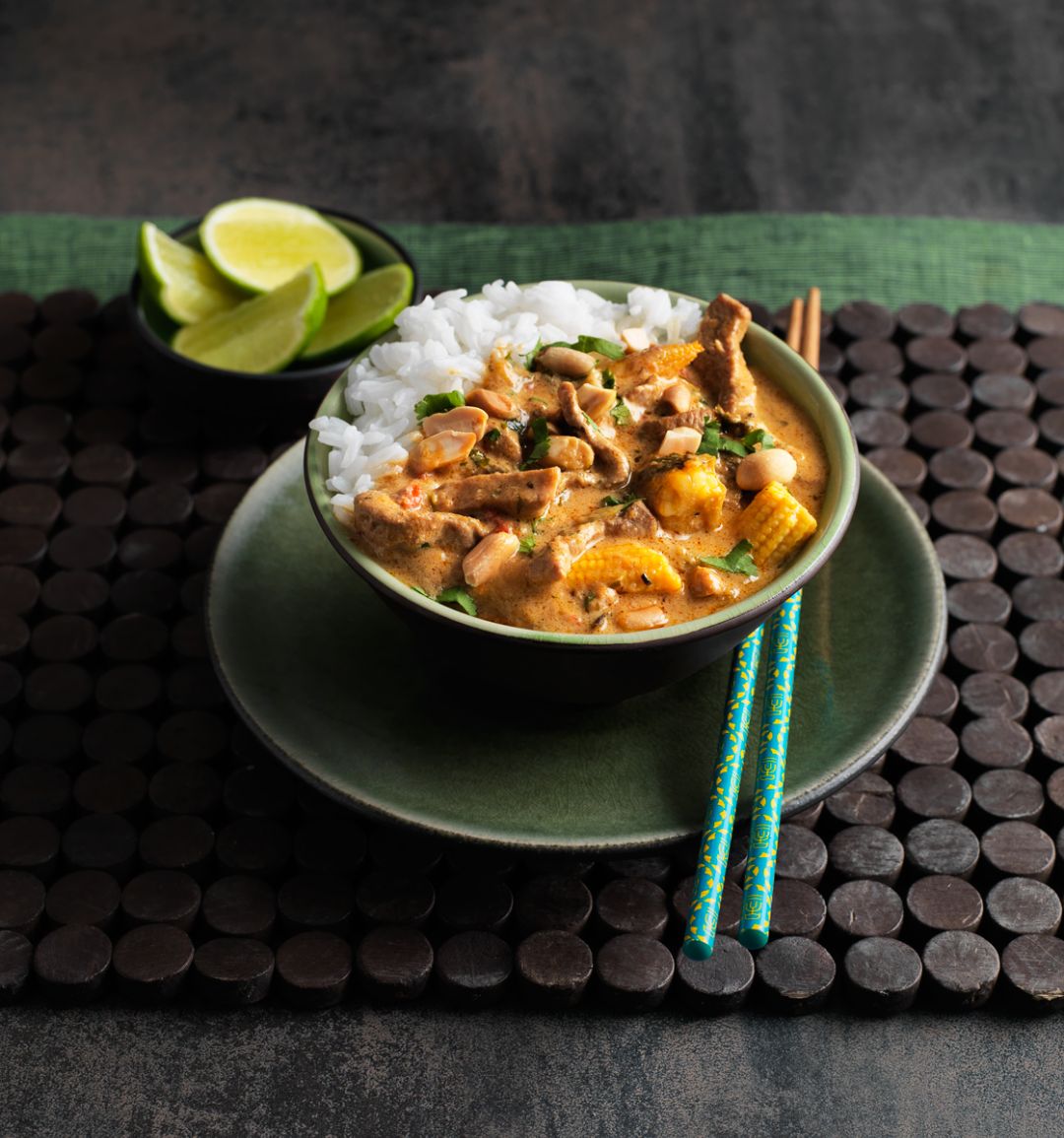 Spicy thai pork curry