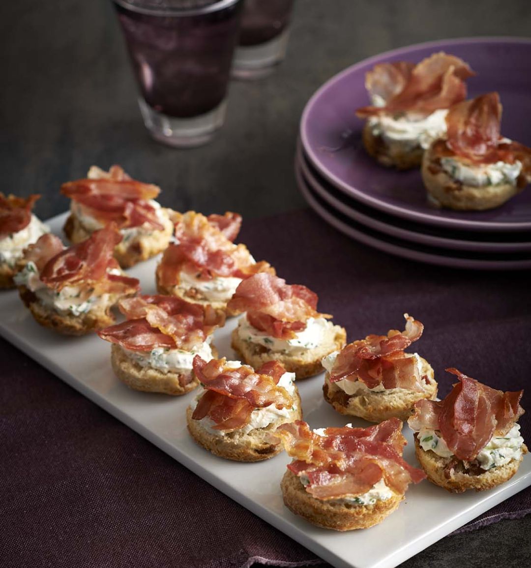 Cheese and pancetta scones with crispy pancetta shards