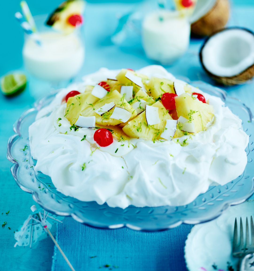 Piña colada pavlova