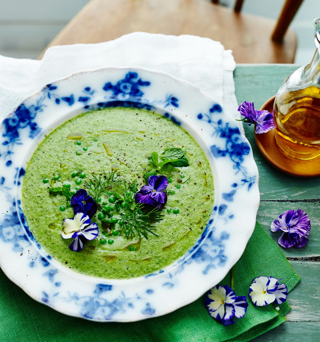 Chilled herb, pea and cucumber soup