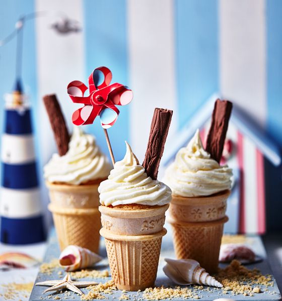 'Mr Whippy' cupcakes   