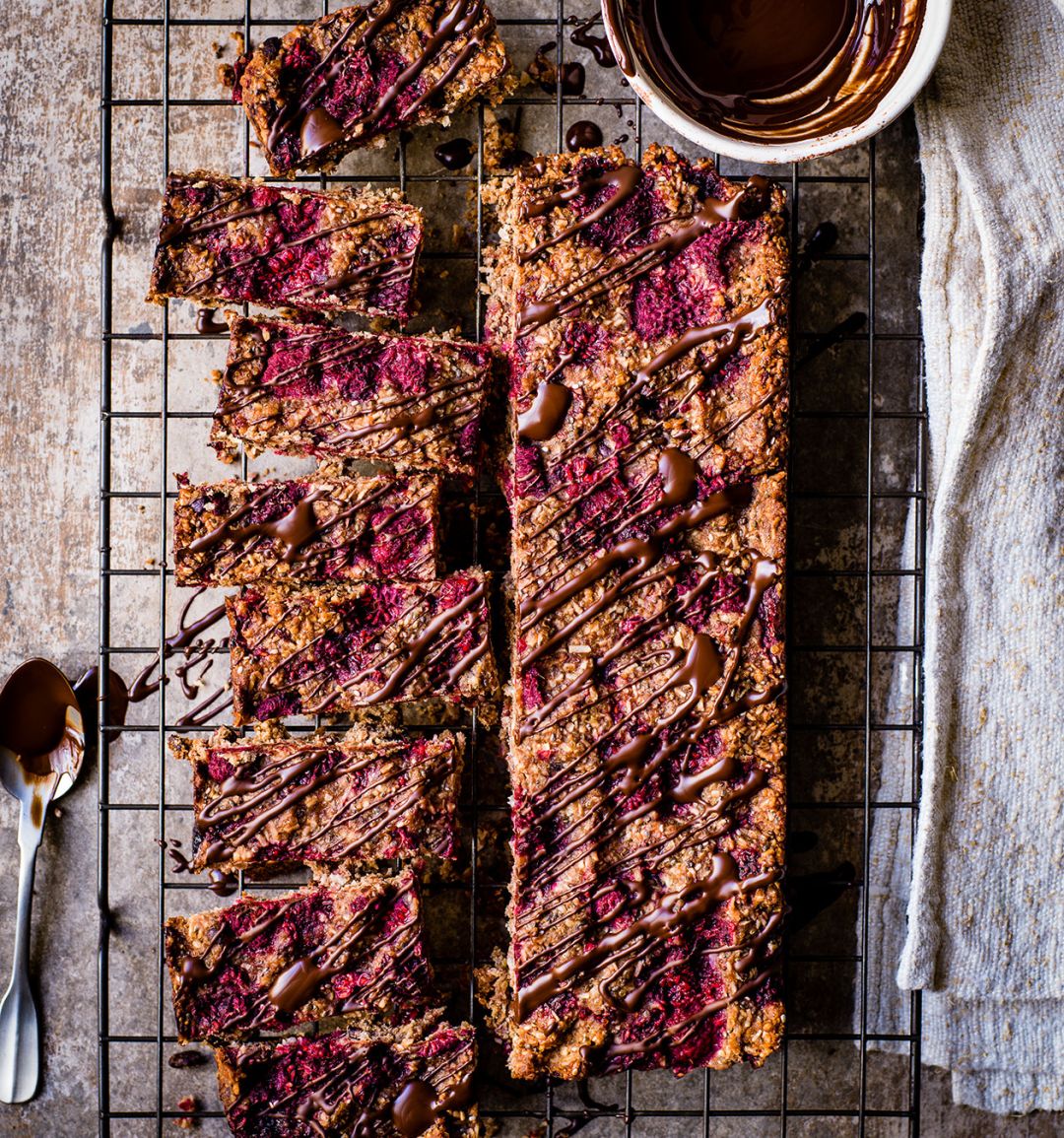 Raspberry and cacao quinoa slice 