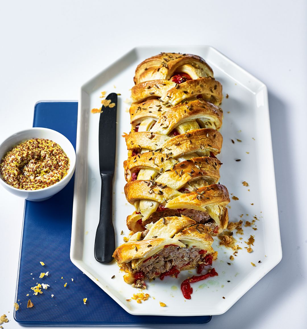 Italian-inspired sausage plait
