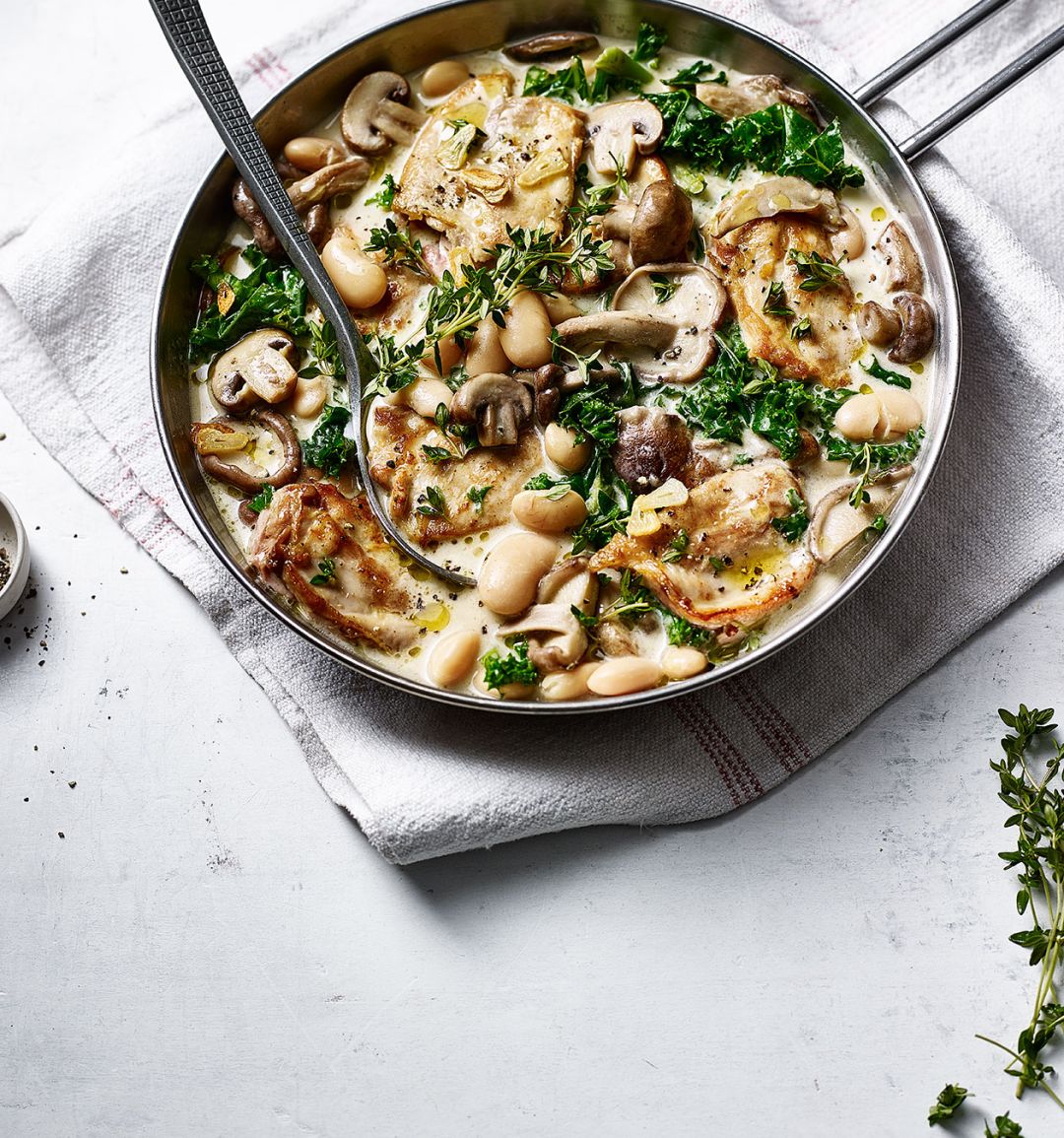 Creamy chicken and mushroom one-pot 