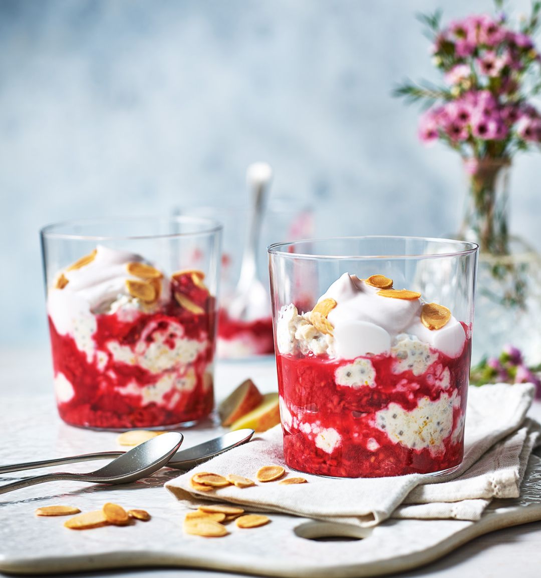 Sponsored: Raspberry ripple overnight oats