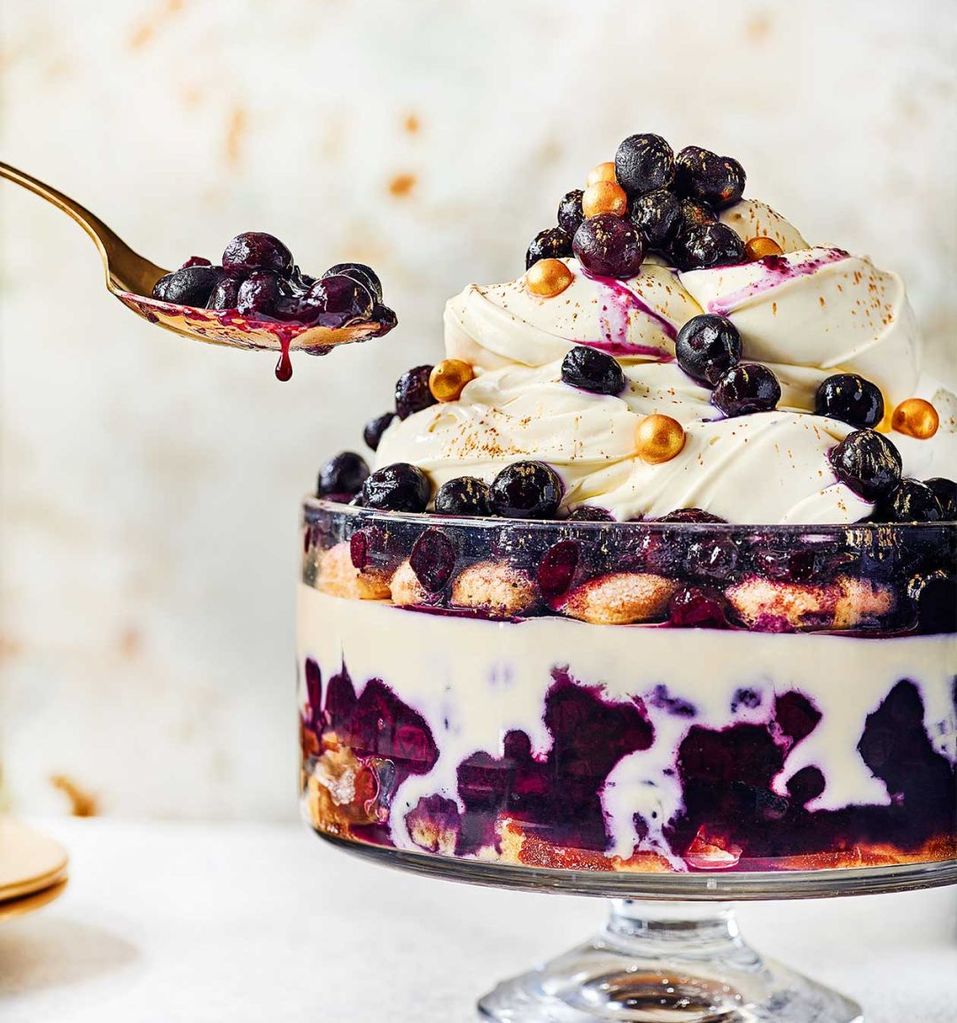 Blueberry tiramisu trifle