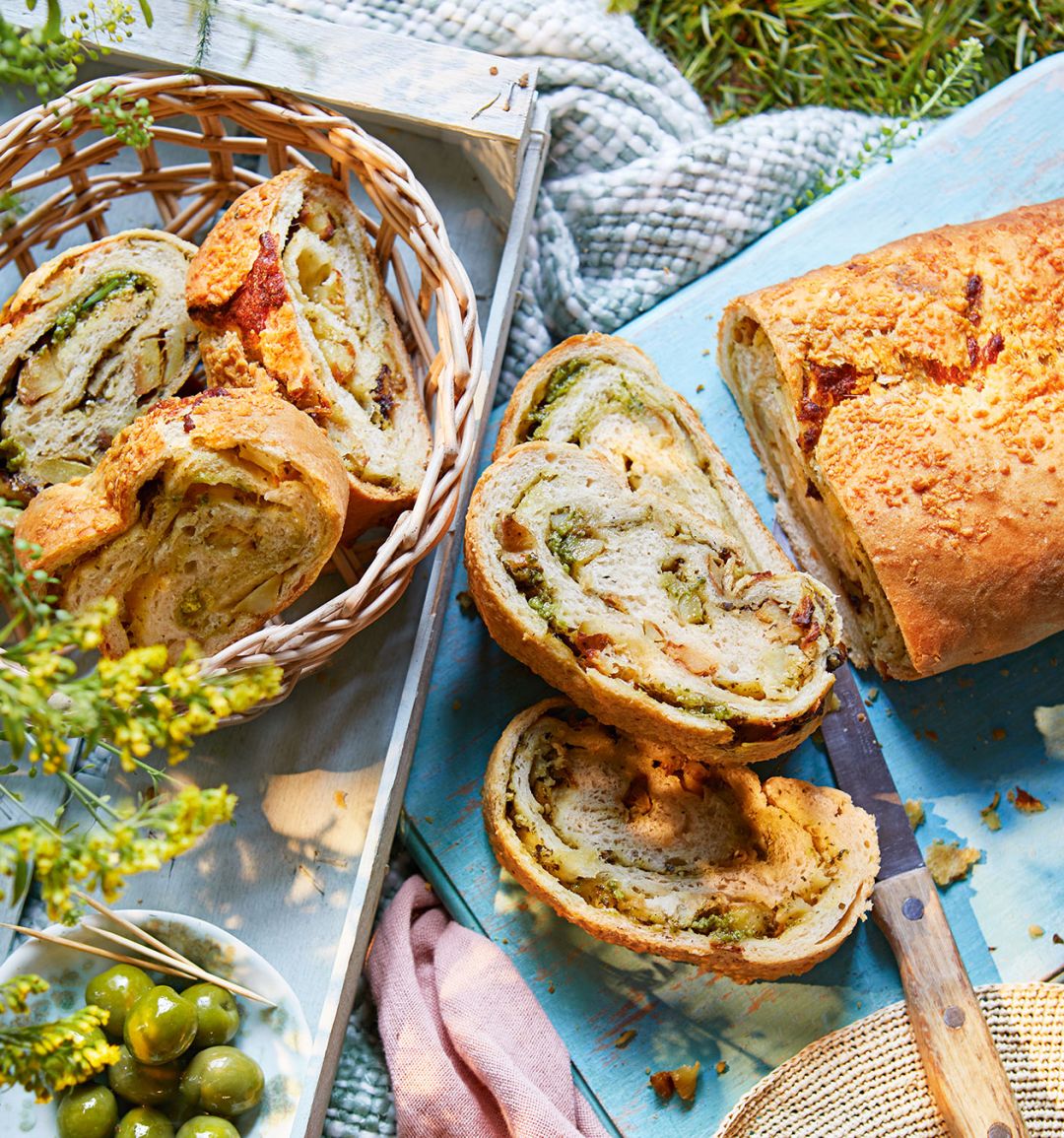 Roast potato and pesto stromboli