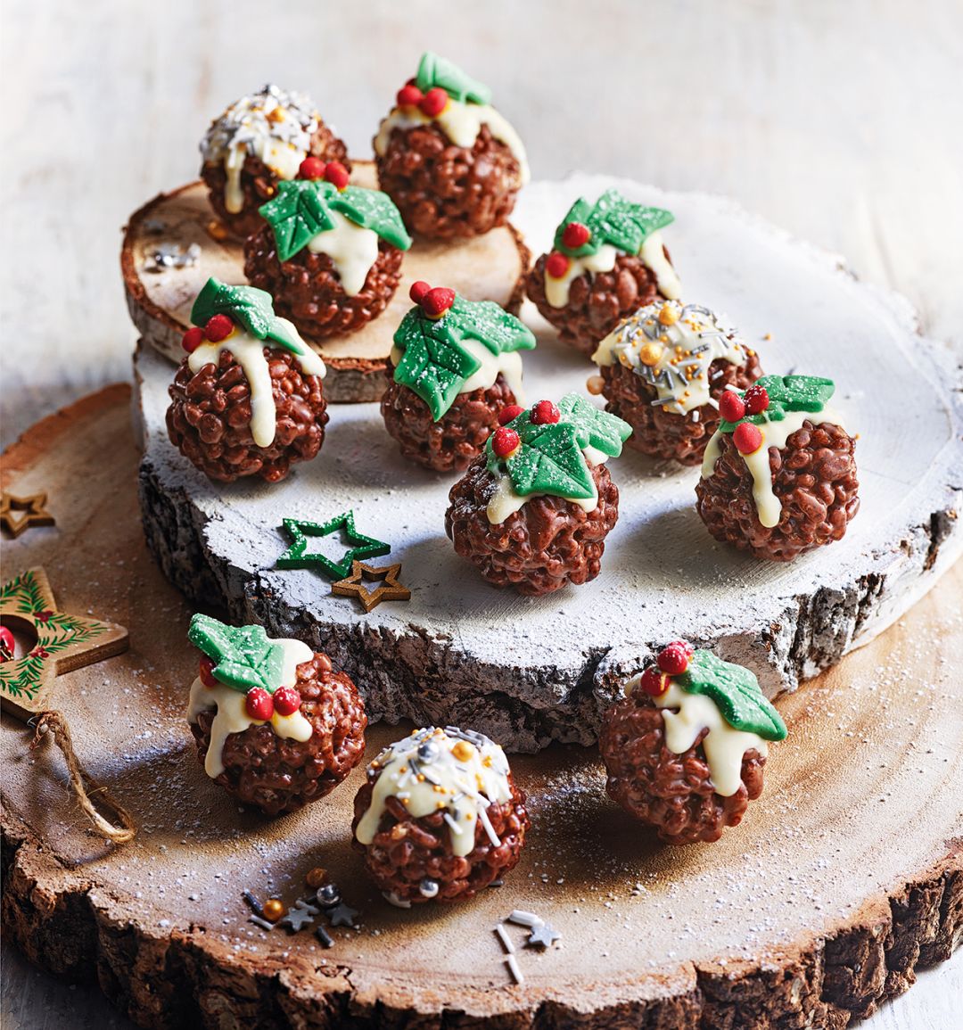 Crispy chocolate Christmas puds