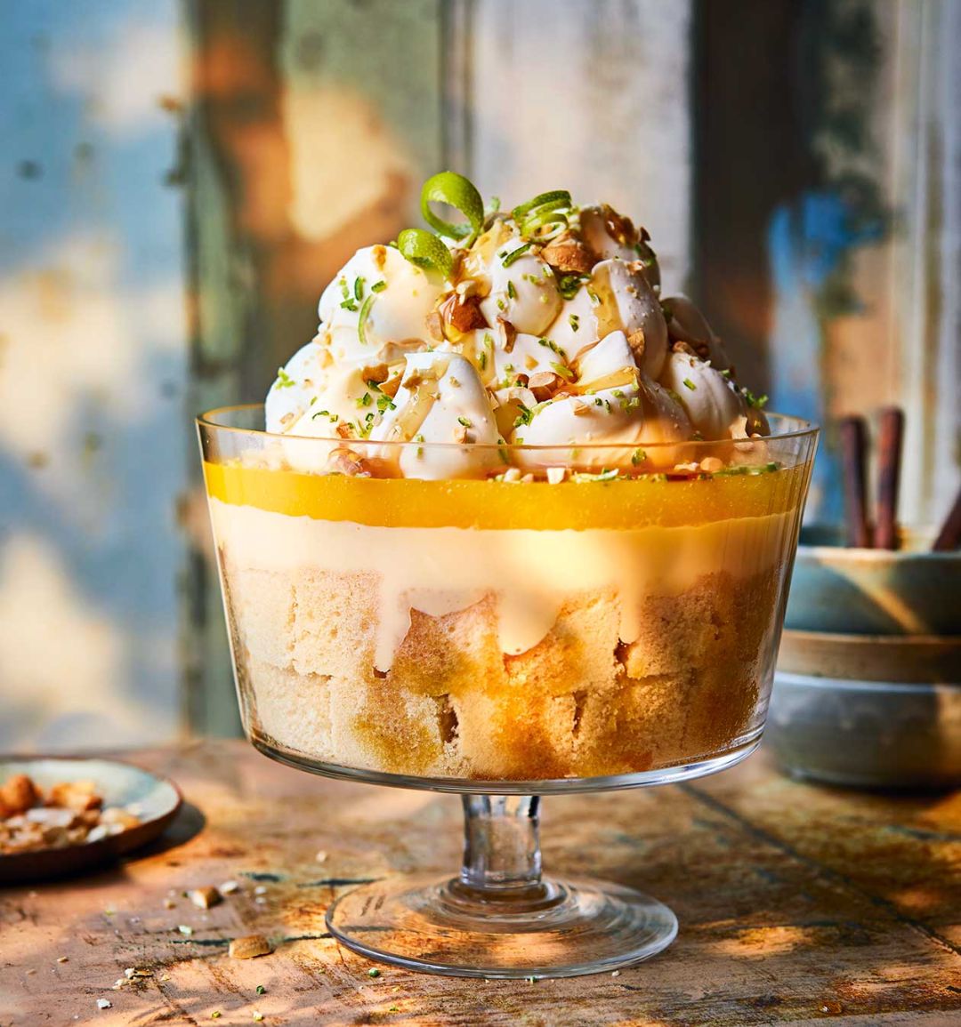 Caribbean trifle with mango and rum