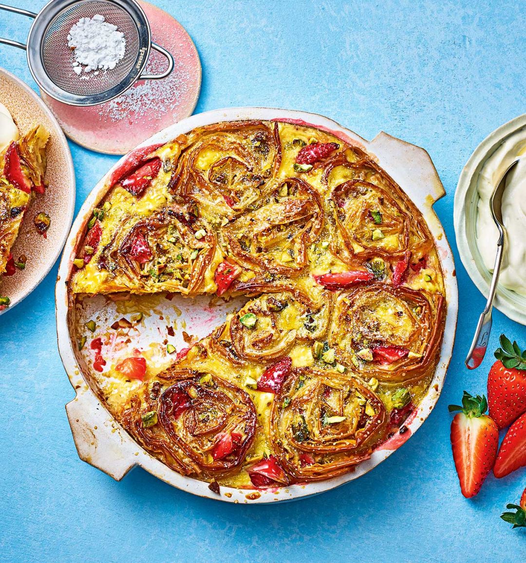 Strawberry and pistachio ruffle pie