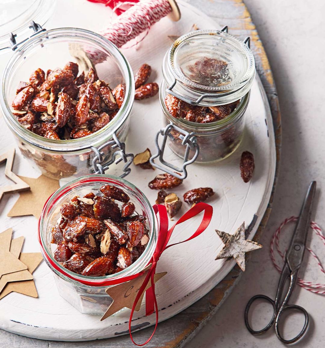 Candied cinnamon almonds