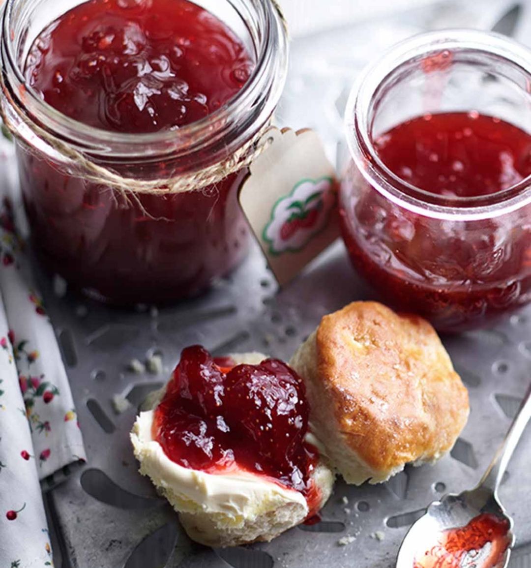 Easy strawberry jam 