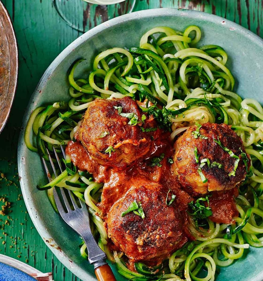 Veggie balls with ‘courgetti’ and tomato and basil sauce 