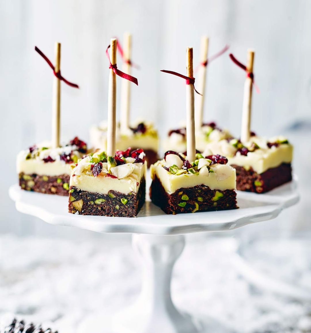 Macadamia, pistachio and cranberry chocolate bites