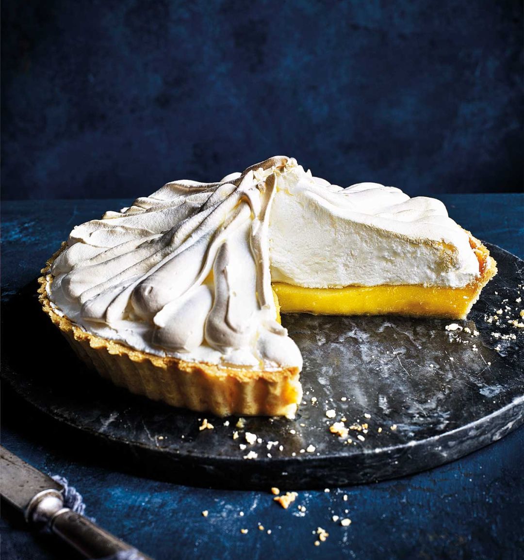 Classic lemon meringue pie