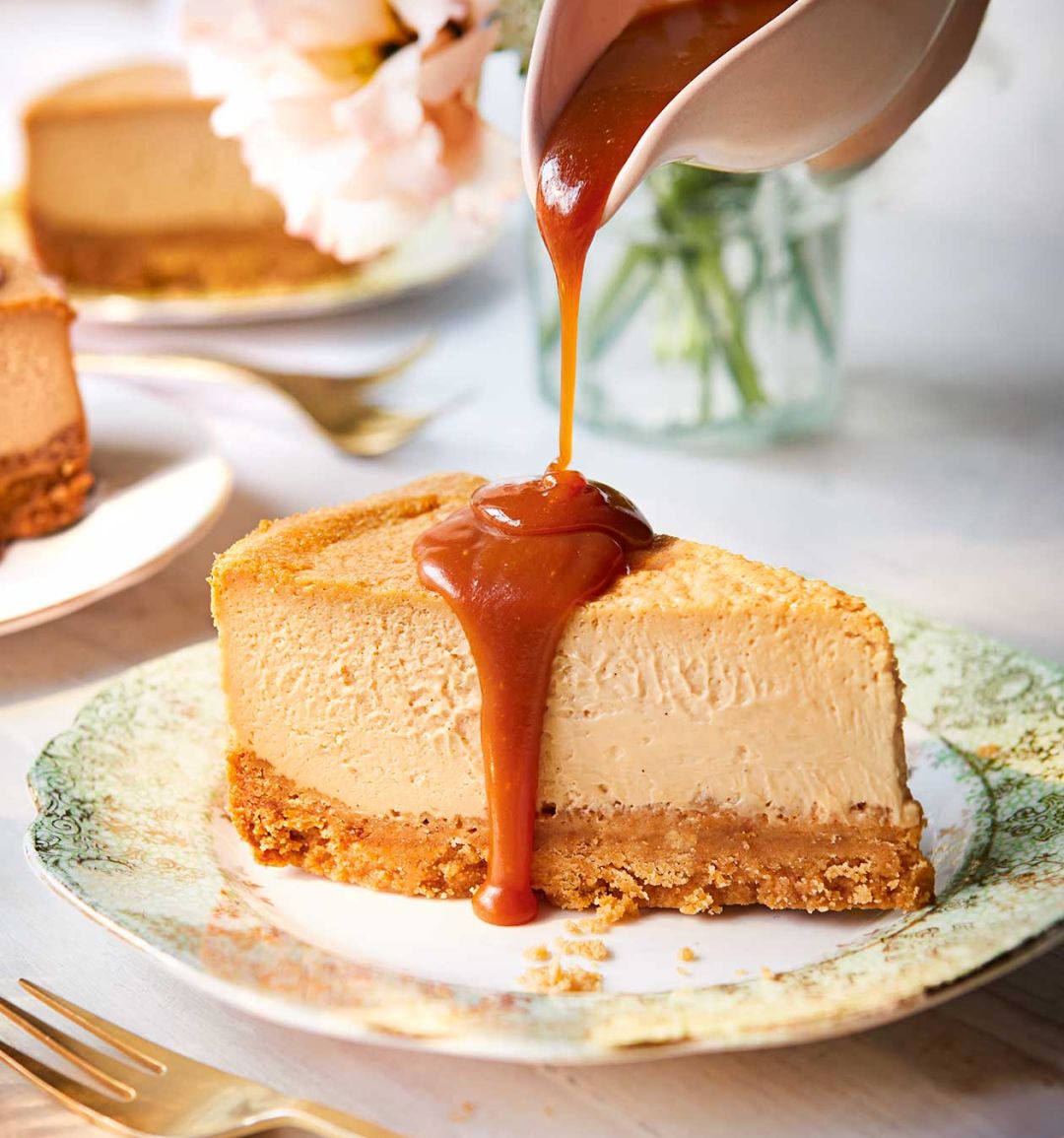 Coffee cheesecake with miso caramel