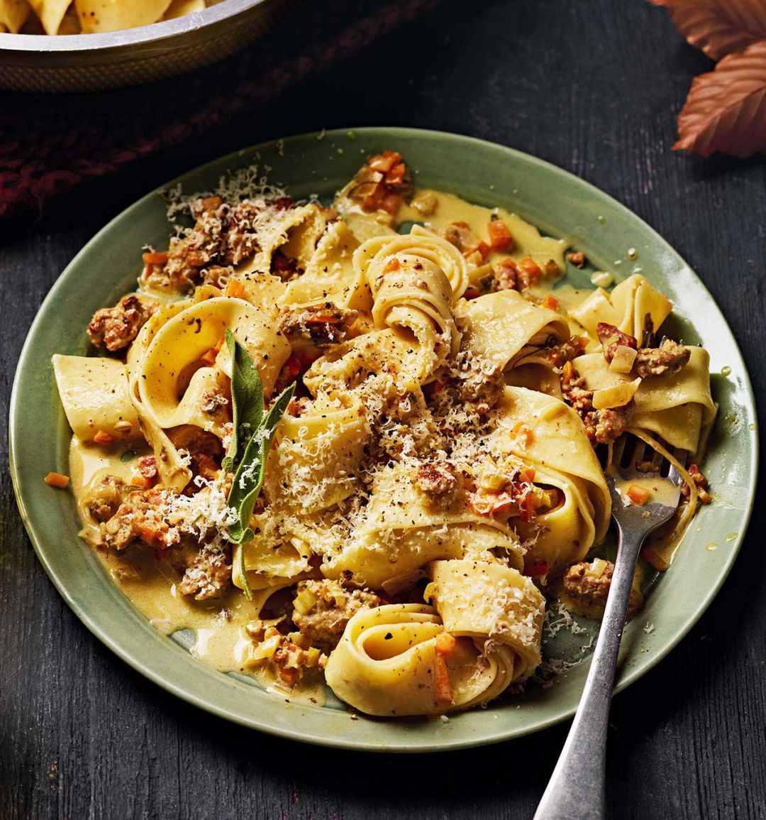 White sausage ragù