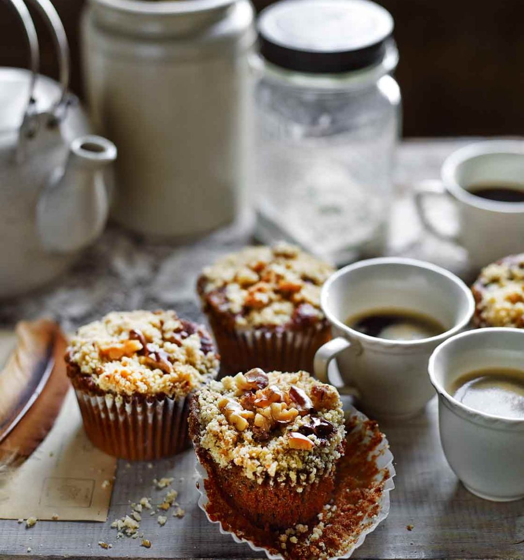 Mocha walnut crumble cupcakes 