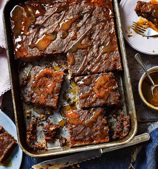 Sticky toffee pudding traybake