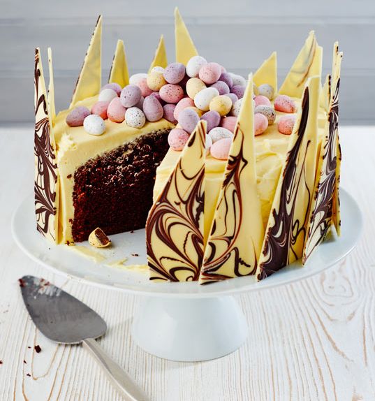 White chocolate Easter nest cake  