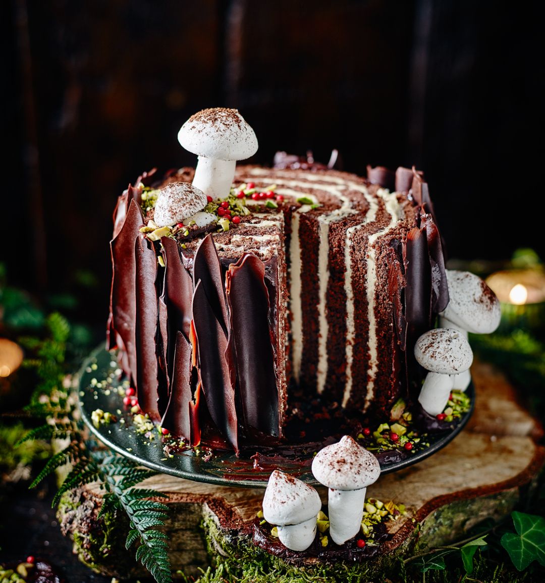 Tree stump cake