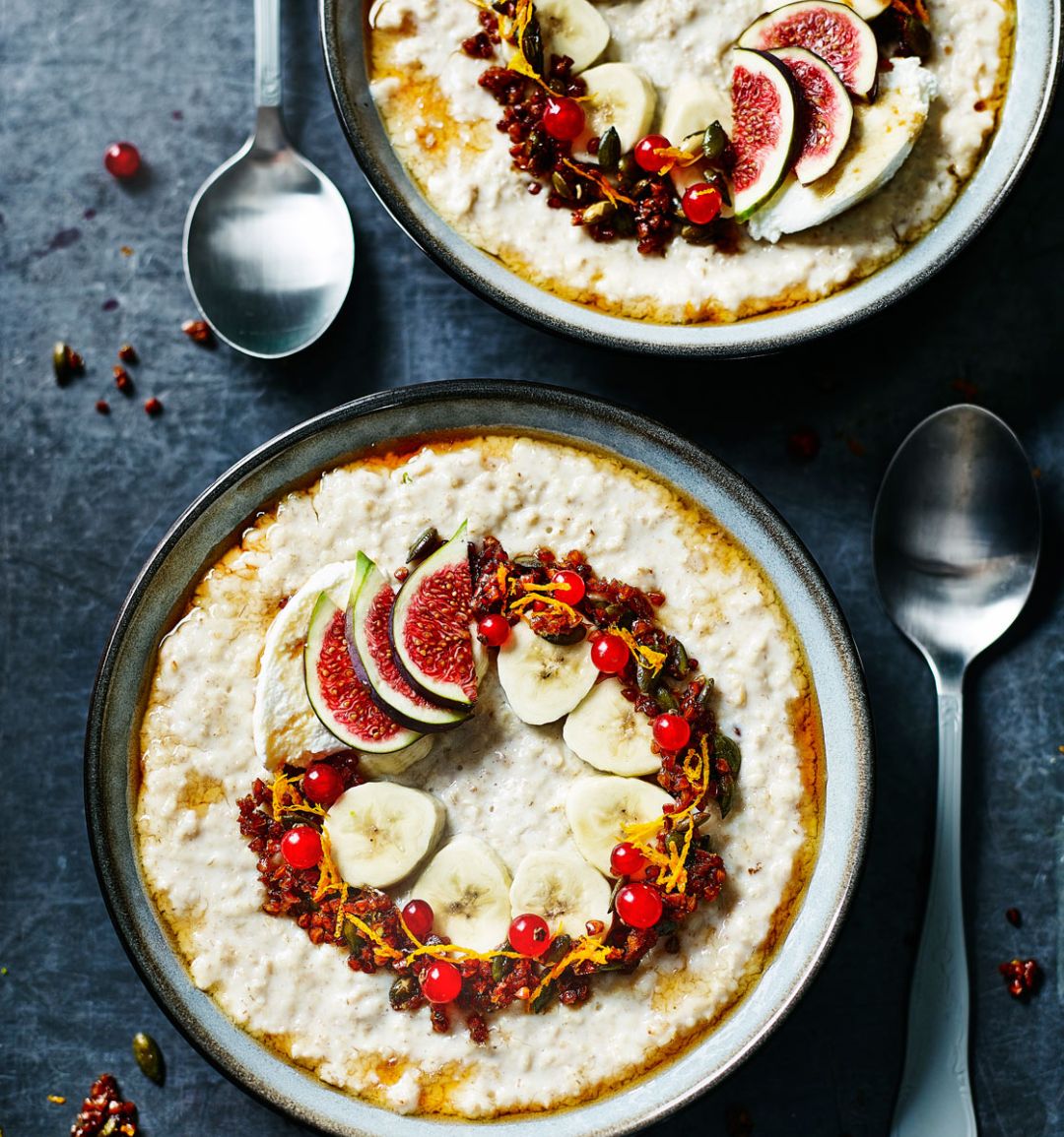 Vanilla porridge with toasted buckwheat and ricotta