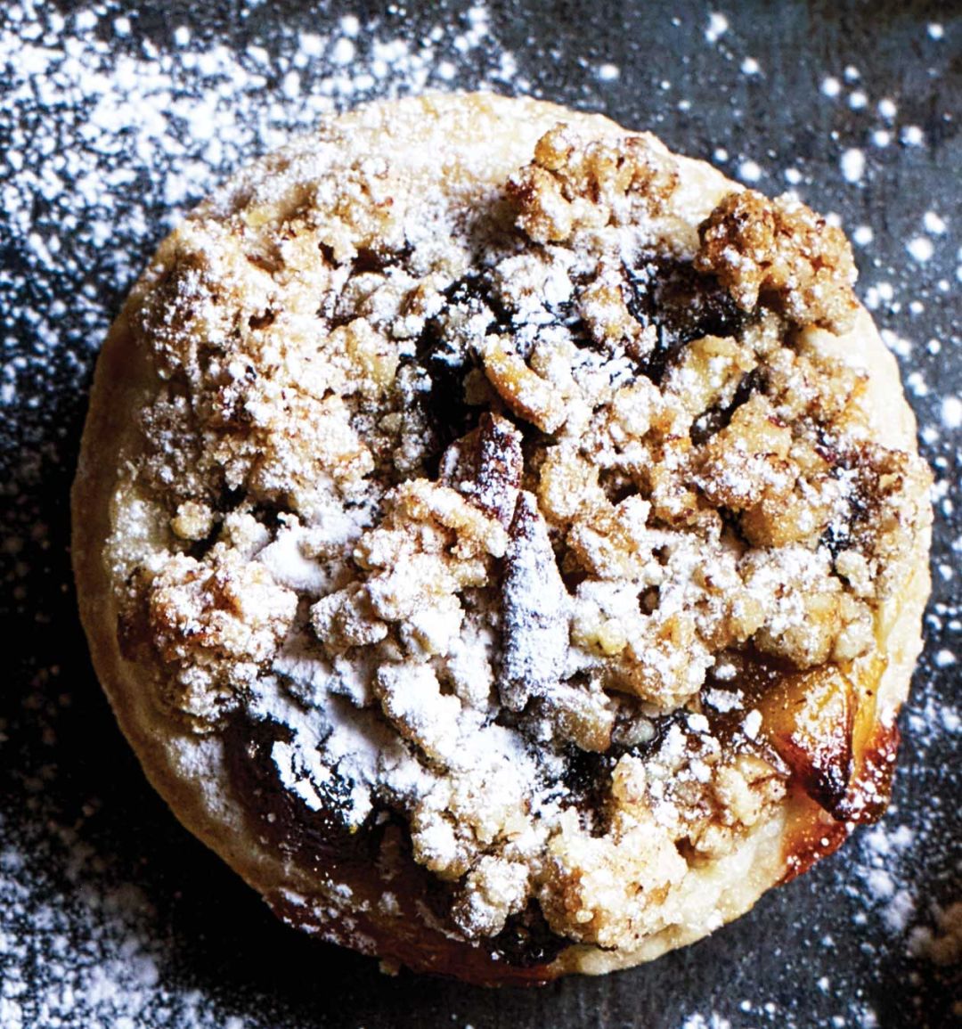 Whisky and pecan streusel mince pies
