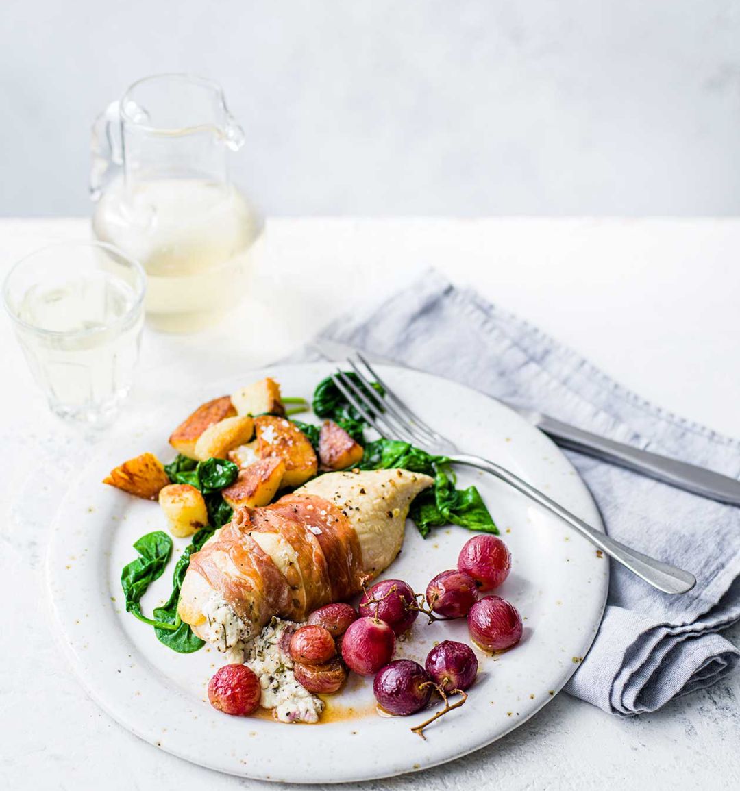 Vineyard chicken with crispy potatoes