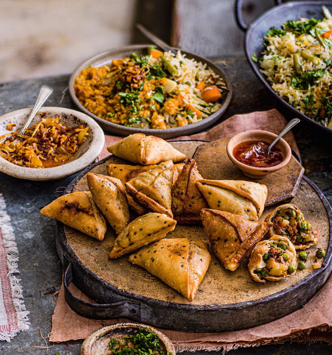 Potato and pea samosas