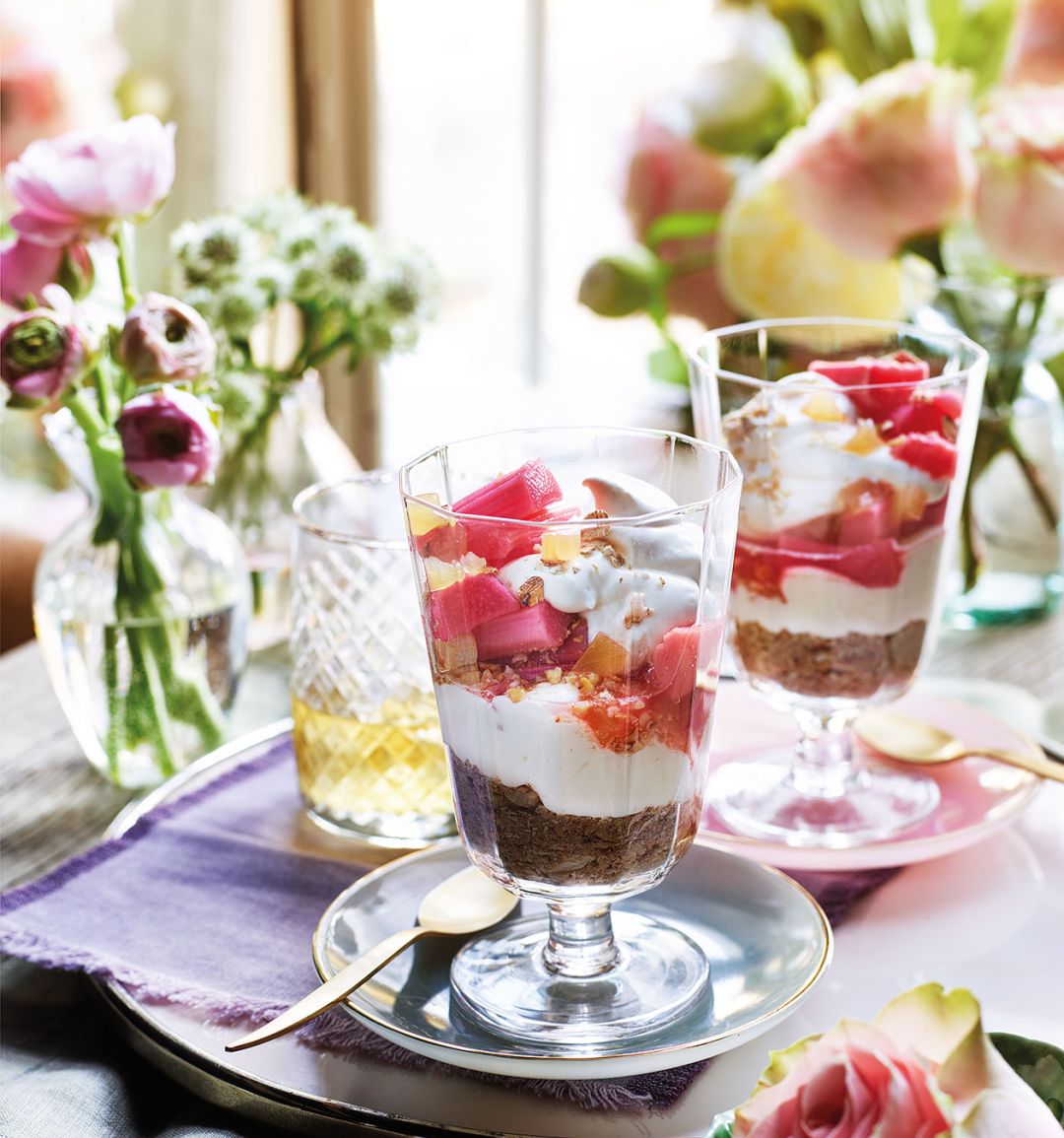 Rhubarb cranachan