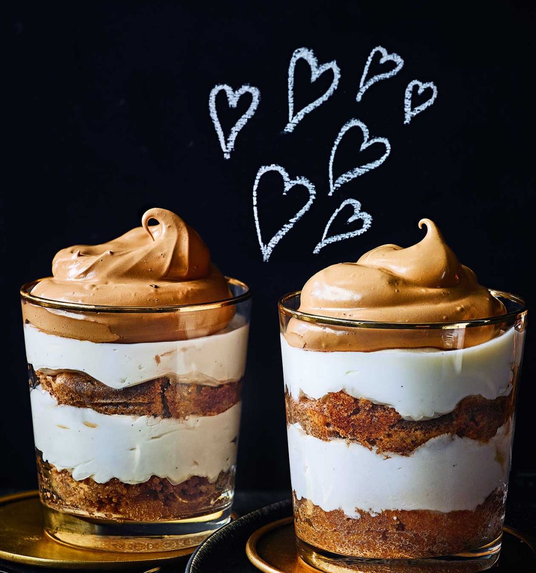 Tiramisu cheesecake pots