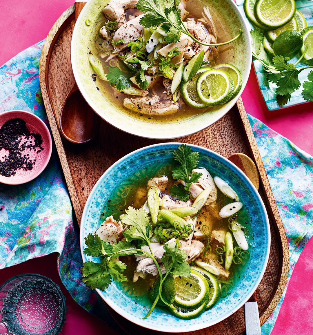 Black sesame chicken soup